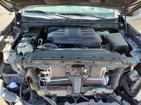 2022 NISSAN TITAN — Engine bay