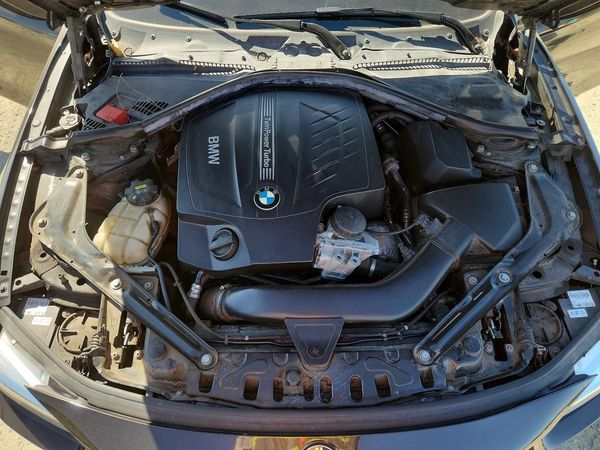 2015 BMW 435 — Engine bay