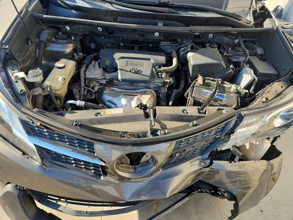 2015 TOYOTA RAV4 — Engine bay