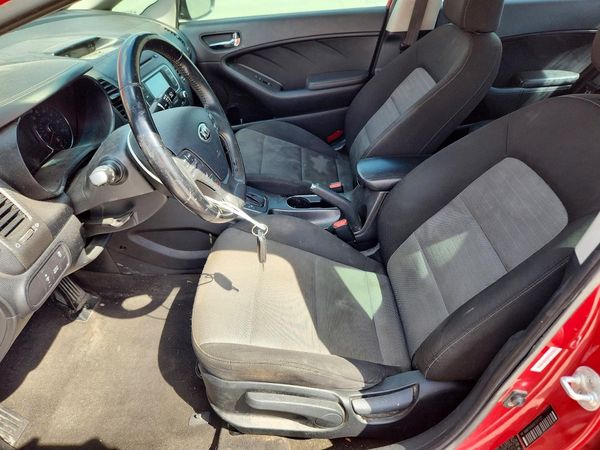 2014 KIA FORTE — DENT