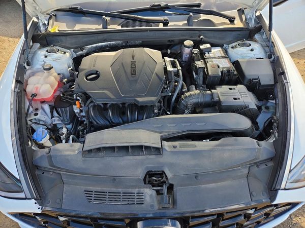 2021 HYUNDAI SONATA SEL — Engine bay