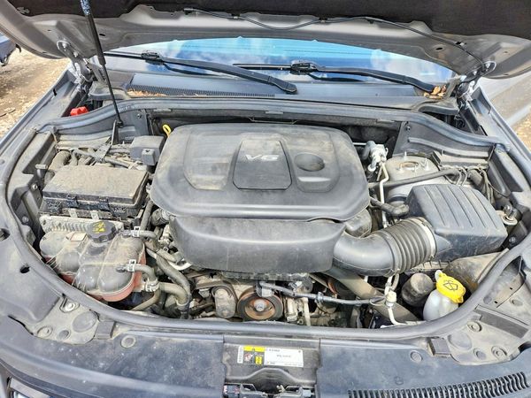 2017 JEEP GRAND CHEROKEE — Engine bay