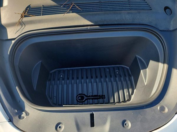 2021 TESLA MODEL Y — Engine bay