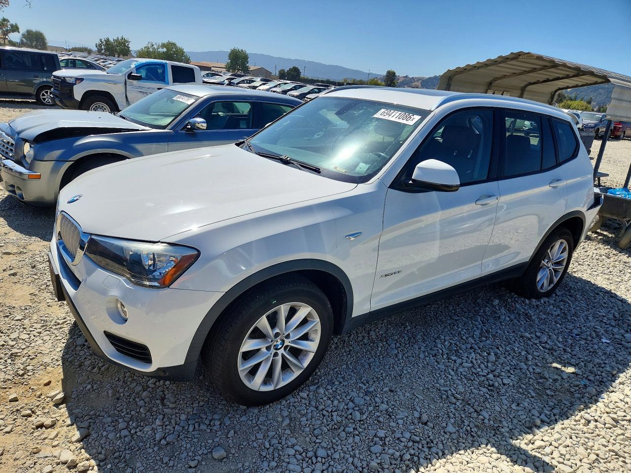 2017 BMW X3 xDrive28i — Front 3/4