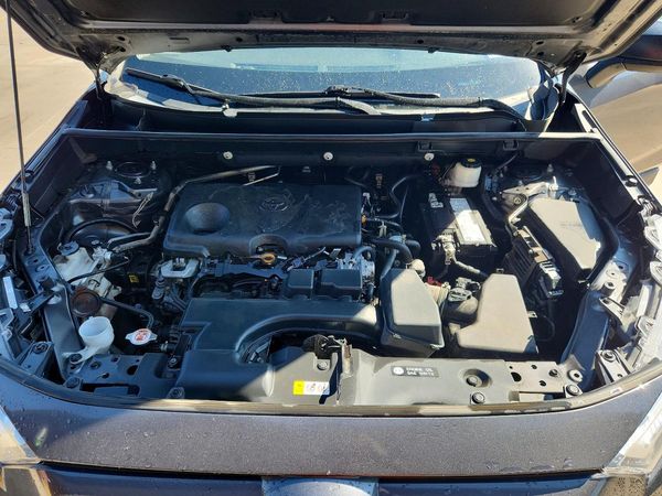 2023 TOYOTA RAV4 LE — Engine bay