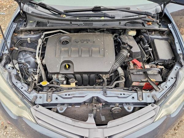 2016 TOYOTA COROLLA L/LE — Engine bay