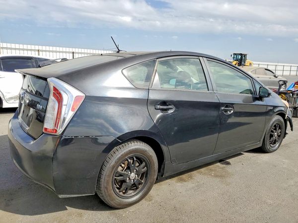 2015 TOYOTA PRIUS — PSRA
