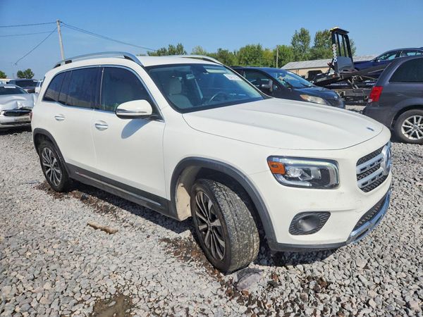 2021 MERCEDES-BENZ GLB — Passenger 3/4