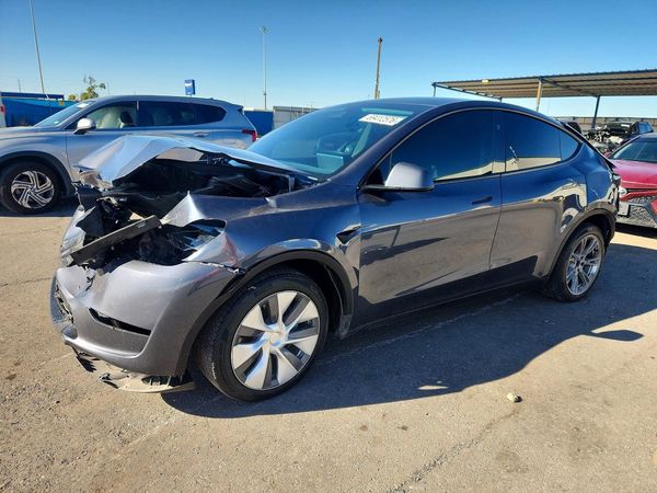 2023 TESLA MODEL Y — Front 3/4