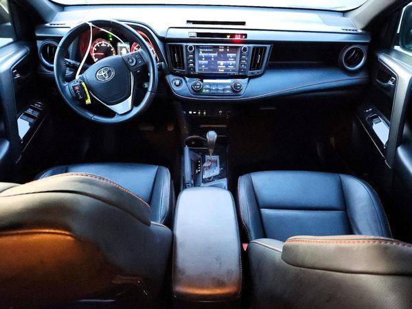 2017 TOYOTA RAV4 SE — CKPT