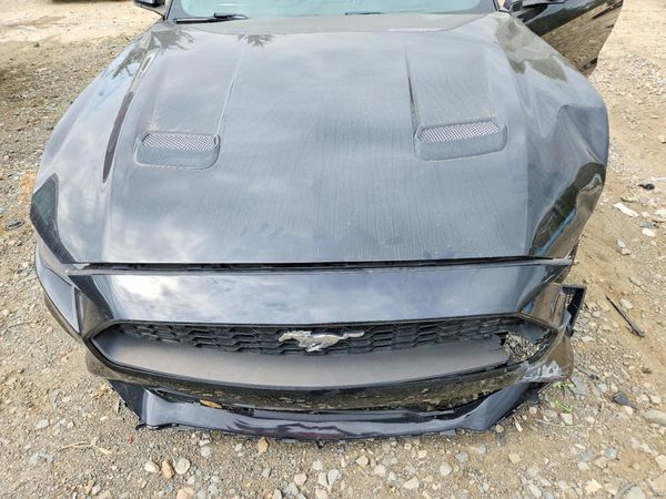 2019 FORD MUSTANG I4 Coupe — Engine bay