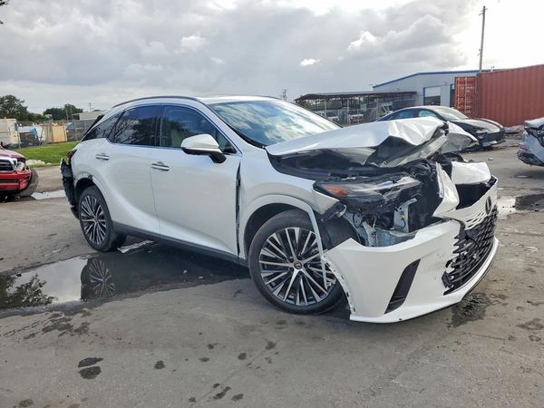 2023 LEXUS RX 350 — Passenger 3/4