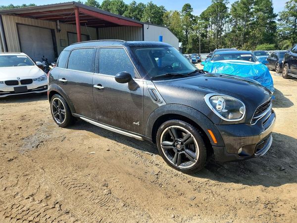 2015 MINI COOPER — Passenger 3/4