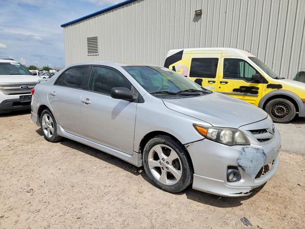 2013 TOYOTA COROLLA — Passenger 3/4