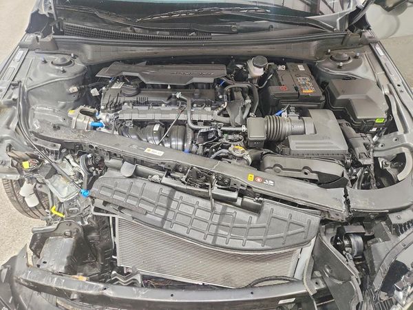 2026 HYUNDAI ELANTRA — Engine bay