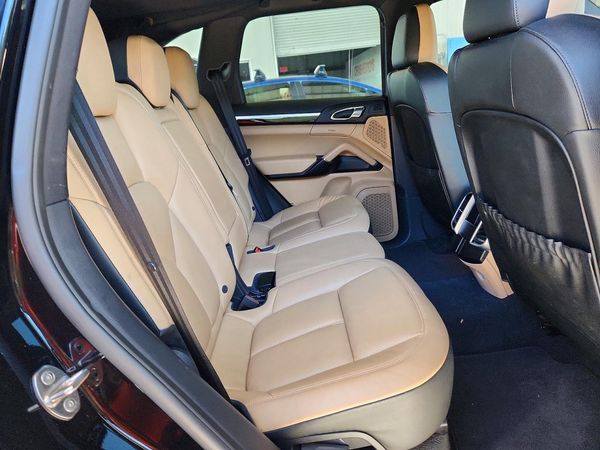2016 PORSCHE CAYENNE — PSRS
