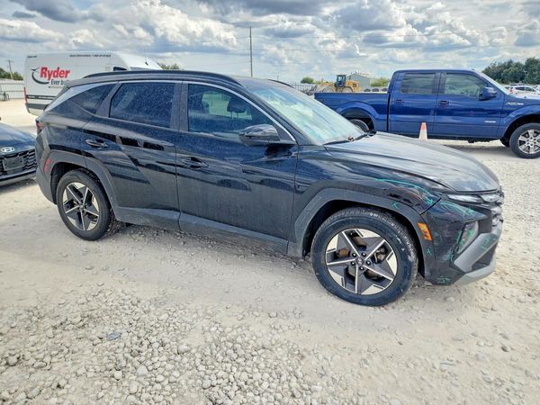 2025 HYUNDAI TUCSON — Passenger 3/4