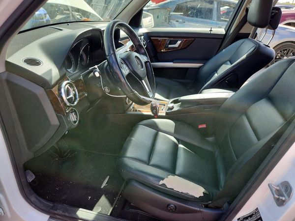 2015 MERCEDES-BENZ GLK — DENT
