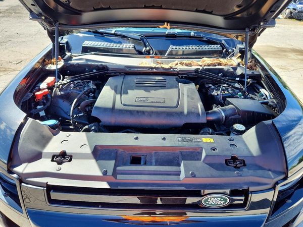 2024 LAND ROVER DEFENDER 110 S — Engine bay