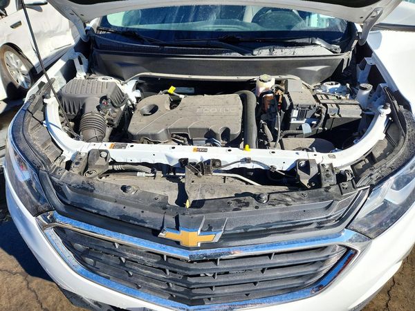 2020 CHEVROLET EQUINOX LT (2FL) — Engine bay