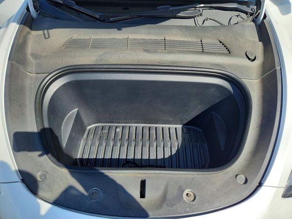 2022 TESLA MODEL Y — Engine bay