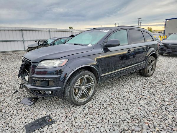 2013 AUDI Q7 — Front 3/4