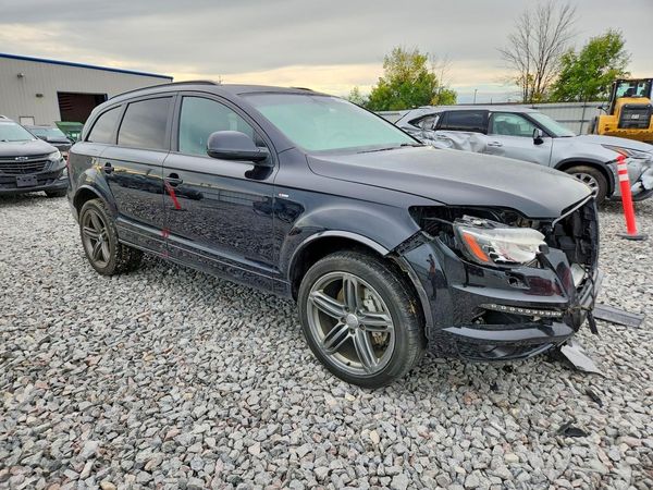 2013 AUDI Q7 — Passenger 3/4