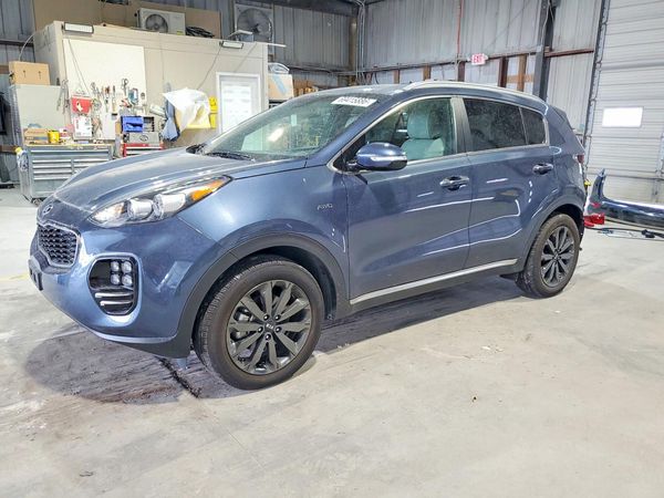 2018 KIA SPORTAGE — Front 3/4
