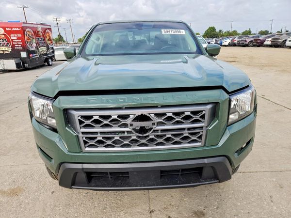 2023 NISSAN FRONTIER Crew Cab