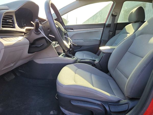 2020 HYUNDAI ELANTRA SE — DENT