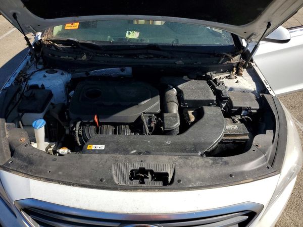 2015 HYUNDAI SONATA SE, ECO — Engine bay