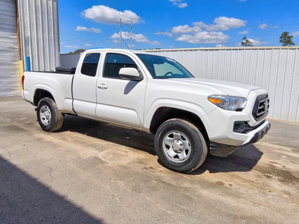 2023 TOYOTA TACOMA SR5 — Passenger 3/4