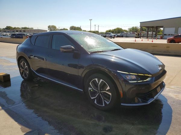 2024 KIA EV6 Light, Wind — Passenger 3/4