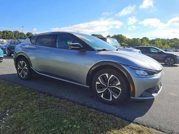 2024 KIA EV6 Light, Wind — Passenger 3/4