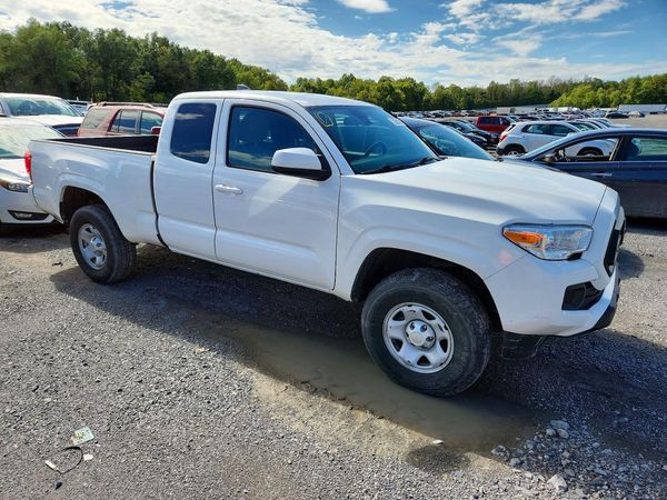 2023 TOYOTA TACOMA SR5 — Passenger 3/4