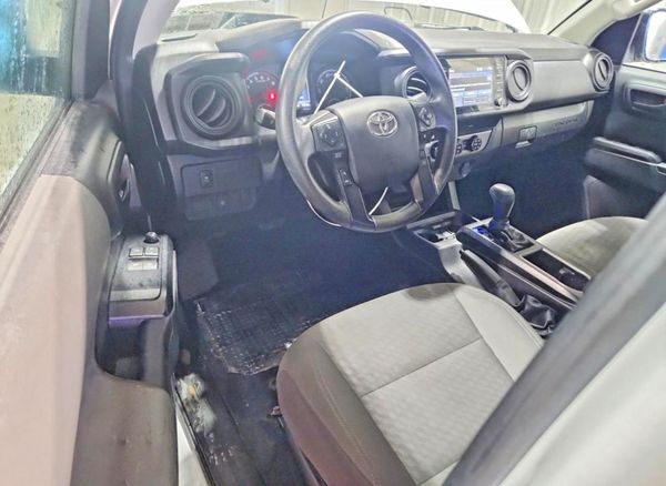 2023 TOYOTA TACOMA SR5 — CKPT