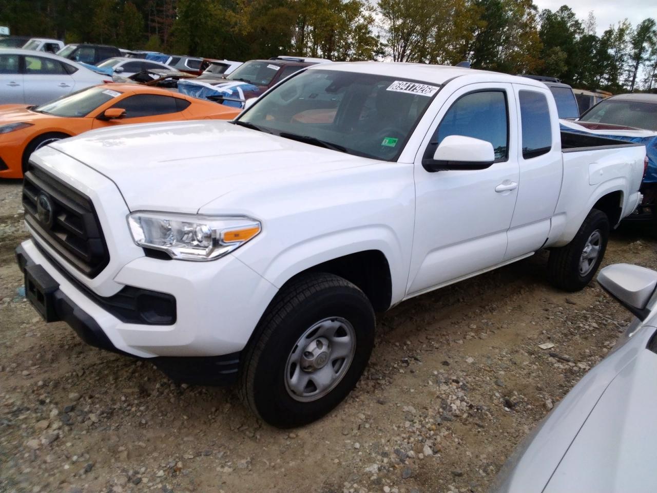 2023 TOYOTA TACOMA SR5 — Front 3/4