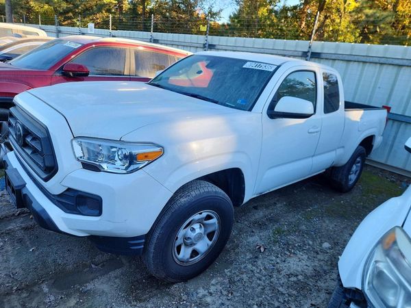 2023 TOYOTA TACOMA SR5 — Front 3/4