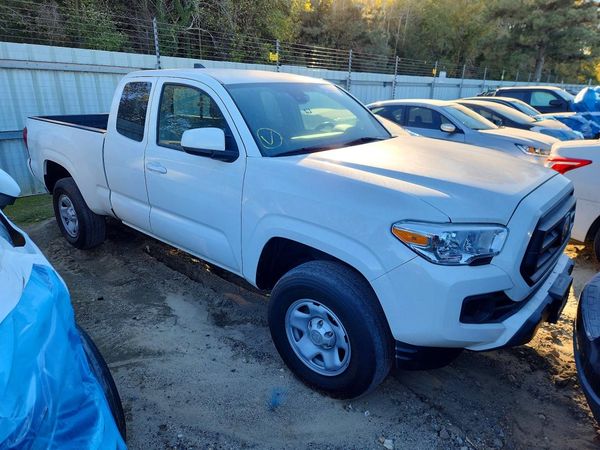 2023 TOYOTA TACOMA SR5 — Passenger 3/4