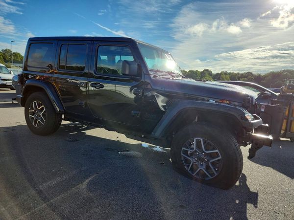 2026 JEEP WRANGLER Sahara — Passenger 3/4