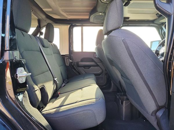 2026 JEEP WRANGLER Sahara — PSRS