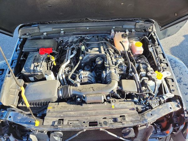 2026 JEEP WRANGLER Sahara — Engine bay