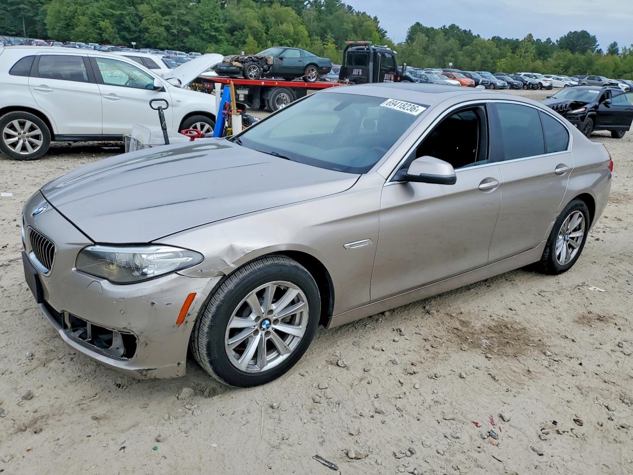 2014 BMW 528 xDrive — Front 3/4