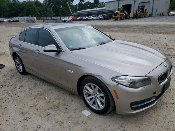 2014 BMW 528 xDrive — Passenger 3/4