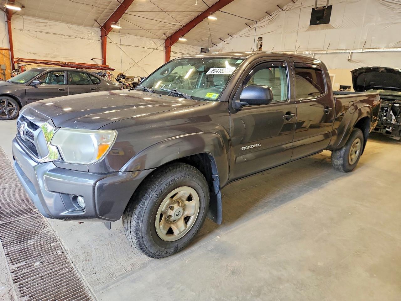 2012 TOYOTA TACOMA — Front 3/4