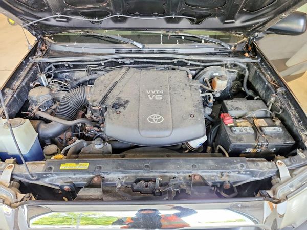 2012 TOYOTA TACOMA — Engine bay
