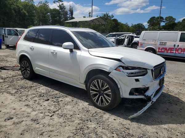2022 VOLVO XC90 Momentum (excl S60) — Passenger 3/4