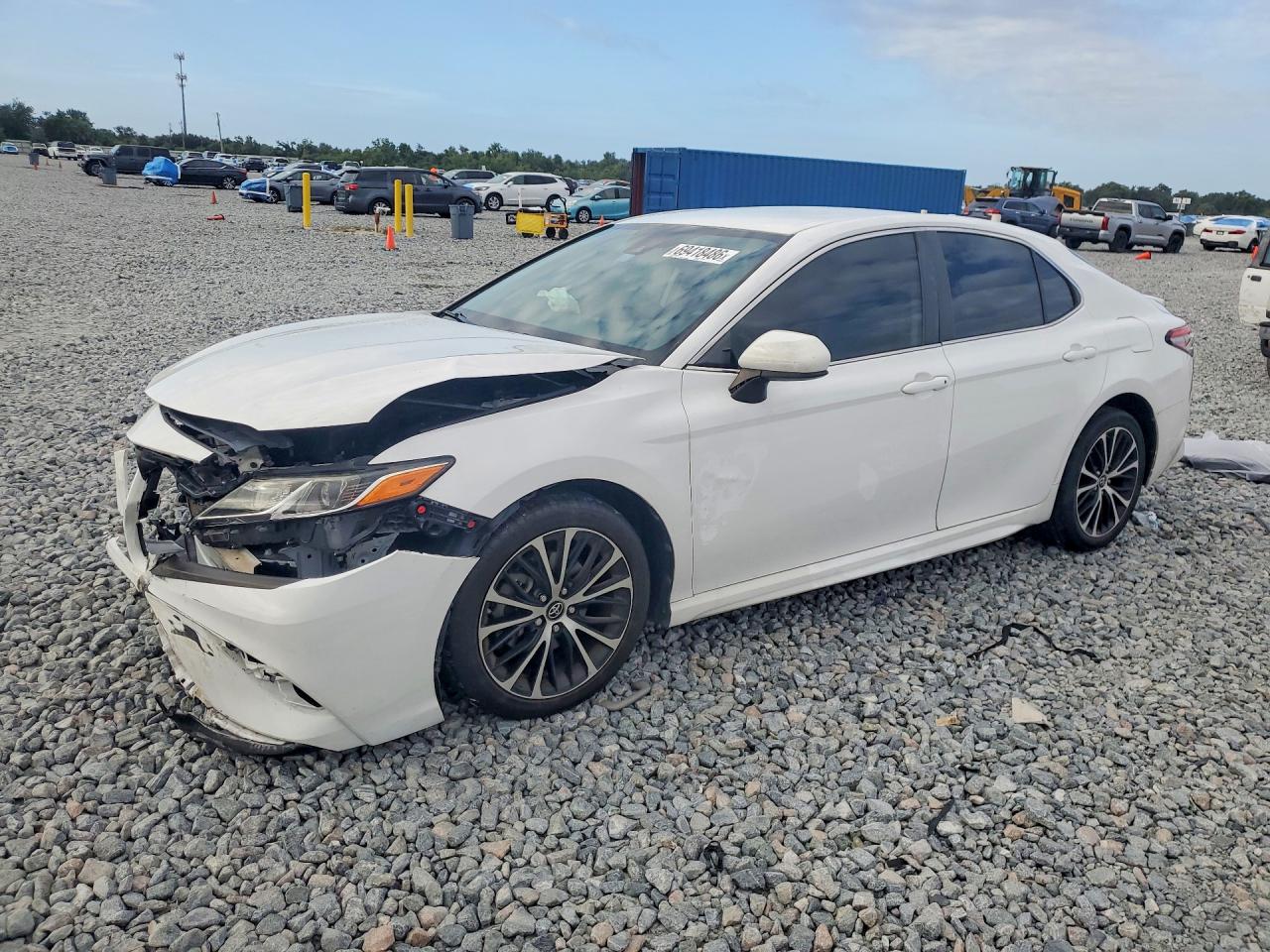 2019 TOYOTA CAMRY L/LE/SE/XLE — Front 3/4