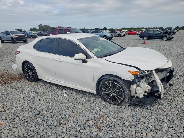 2019 TOYOTA CAMRY L/LE/SE/XLE — Passenger 3/4