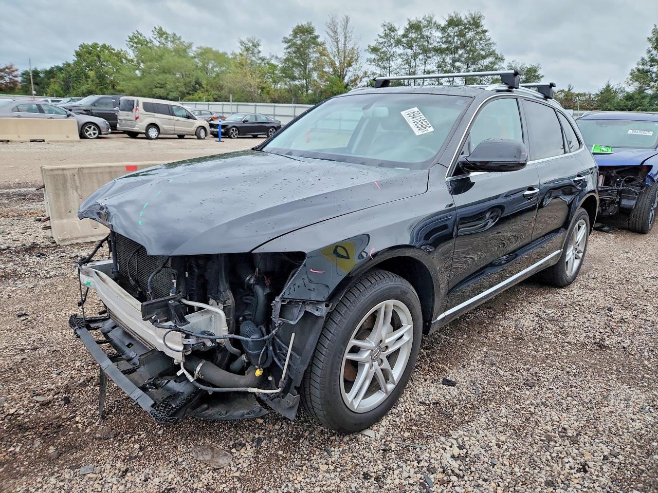 2015 AUDI Q5 Premium Plus — Front 3/4